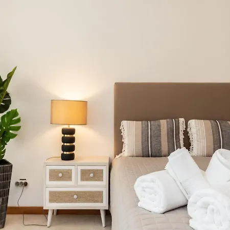 Akisol Olhos De Agua Lyrical